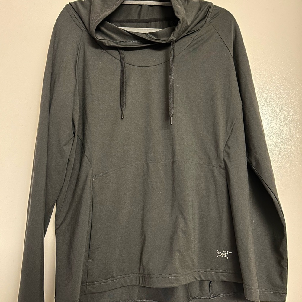 Arc'teryx Women's XL dark grey pullover